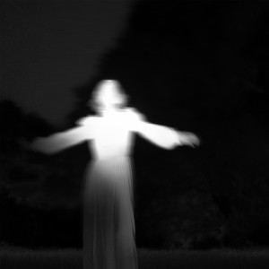 Dionnysuss的專輯Love Me From The Grave (Slowed)