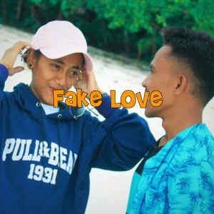 Listen to Fake Love (Explicit) song with lyrics from Vico Fofid