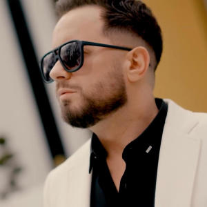 Blondu de la Timisoara的專輯Vagabond de meserie (feat. Nicolae Guta)