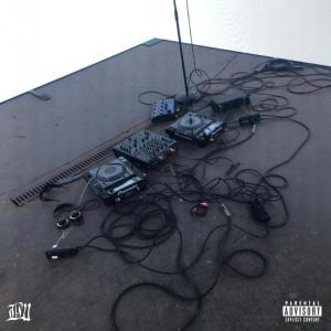 收聽Dazed Within的ALMIGHTY (feat. Yung Kayo) (Explicit)歌詞歌曲