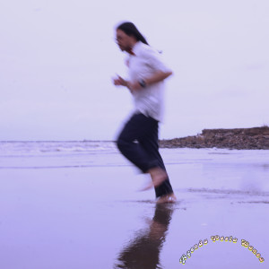 Dengarkan Your Cold Ocean lagu dari Agenda Pesta Dansa dengan lirik