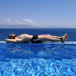 Listen to قلبي داب (Explicit) song with lyrics from Pierre zayed