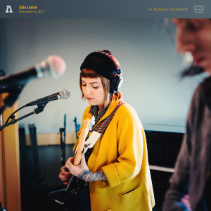 收聽Julia Louise的Eaten Alive (Audiotree Live Version)歌詞歌曲