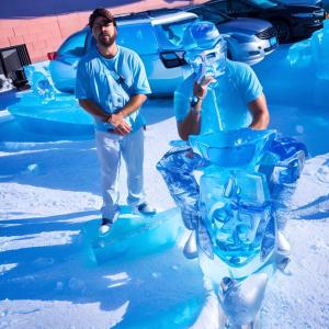 ดาวน์โหลดและฟังเพลง Chills (Explicit) พร้อมเนื้อเพลงจาก VALORR