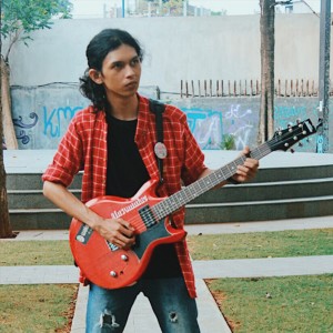 Dengarkan Hampa lagu dari Syachaddad Hasby dengan lirik