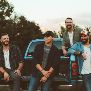 Dengarkan lagu Your Place or Mine nyanyian Adairs Run dengan lirik