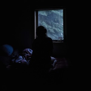 ดาวน์โหลดและฟังเพลง Fading พร้อมเนื้อเพลงจาก Violet