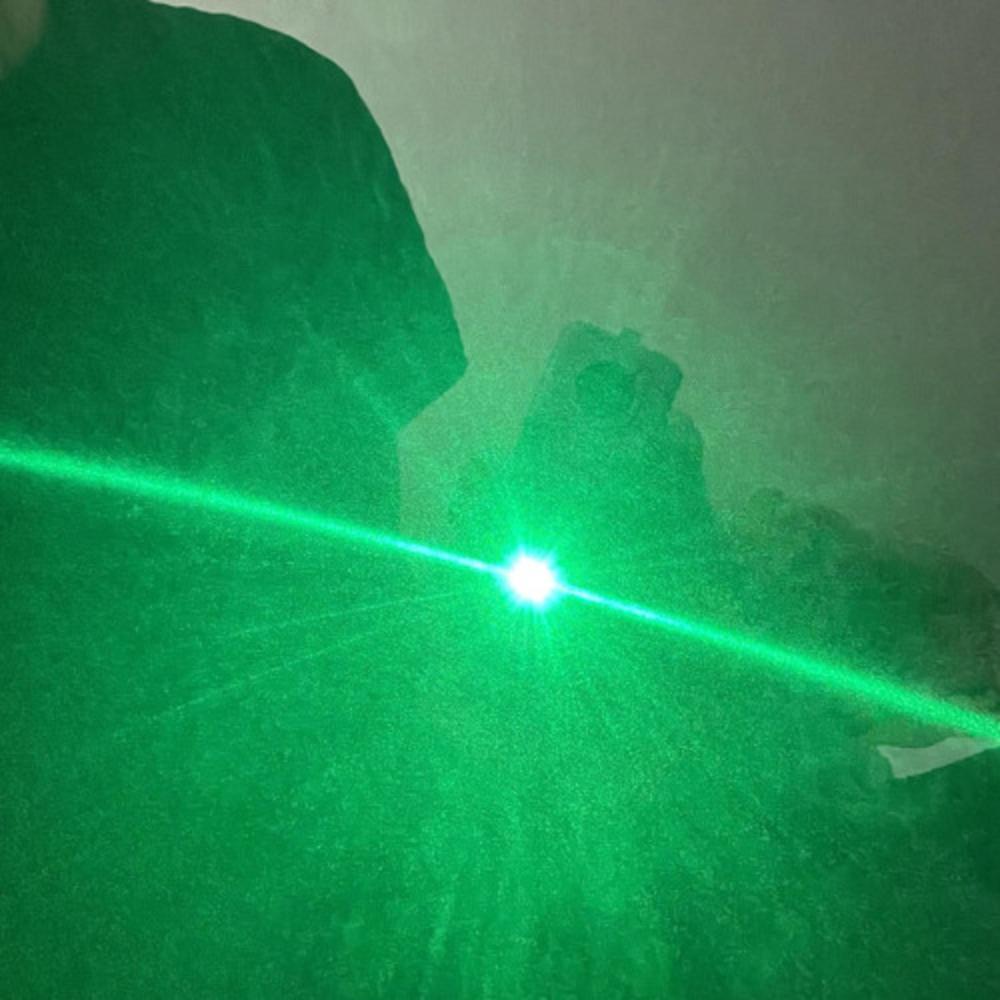 BRICKS (feat. shyneboikash, marrgielaa & elijxhwtf) (Explicit)
