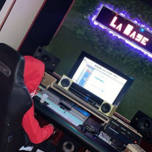 Listen to Freestyle Gangseuleuh song with lyrics from Toussaint