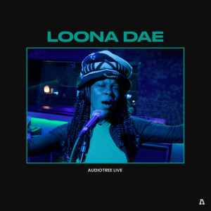 ดาวน์โหลดและฟังเพลง I Keep Fallen พร้อมเนื้อเพลงจาก Loona Dae