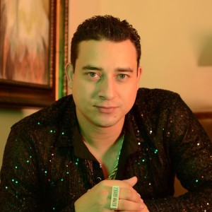 ดาวน์โหลดและฟังเพลง La Mala พร้อมเนื้อเพลงจาก Kevin Gomez