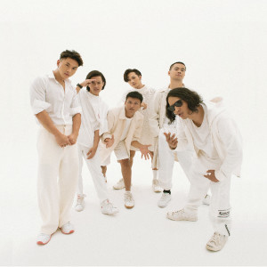 Dengarkan Jadi Milikku lagu dari SMASH dengan lirik