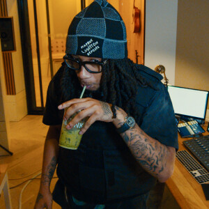 default playlist img