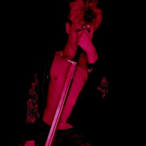 收聽Richga的BLOOD ON THE DANCEFLOOR (REIMAGINED)歌詞歌曲