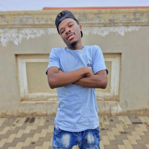 Karabo Small的專輯Mgababa (feat. Shaya101 & Toxic Soul)