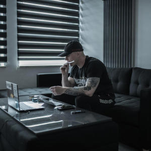 default playlist img