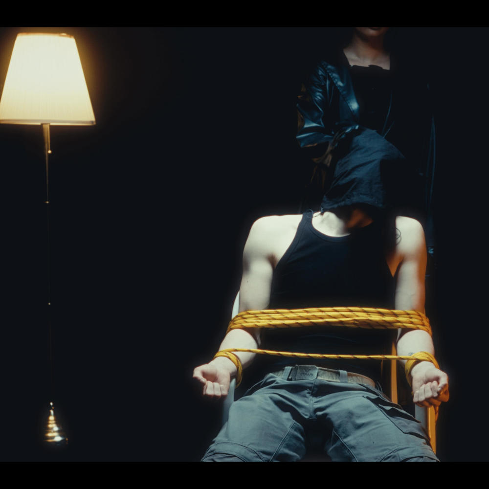 Accro (Explicit)