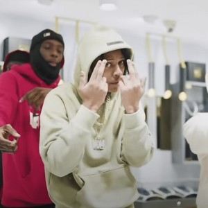 Dengarkan lagu Love DThang (feat. Dthang) (Explicit) nyanyian Get Money Productions dengan lirik