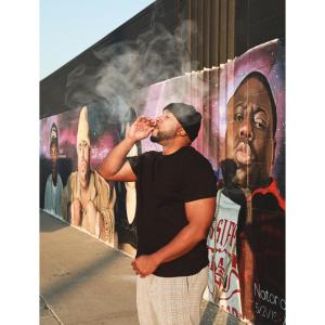 default playlist img