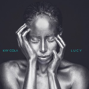 ดาวน์โหลดและฟังเพลง Lucy พร้อมเนื้อเพลงจาก Kay Cola