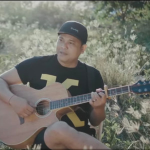 Listen to Sing Kapok Kapok song with lyrics from Dek Arya
