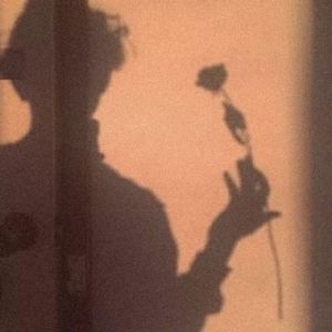 Dengarkan lagu Debussy nyanyian Five Minutes More dengan lirik