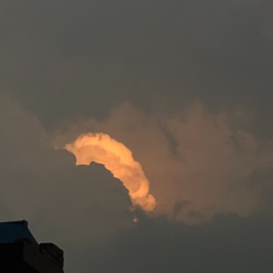 Listen to 一定要爱你 (cover: 田一龙) (完整版) song with lyrics from 李佳龙Jog