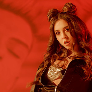 Dengarkan lagu Pielea Ta (More Dance Remix) nyanyian Bibi dengan lirik