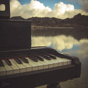 default playlist img