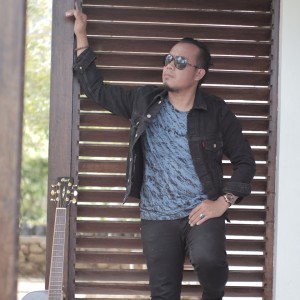 Dengarkan Musibah Cinta lagu dari Andra Respati dengan lirik