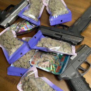 收聽51.c4的Next Up (feat. lil rick & KKKÆ) (Explicit)歌詞歌曲