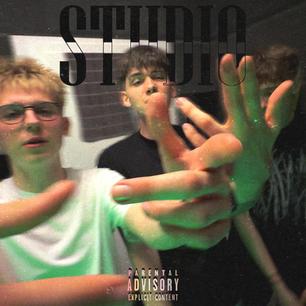 Studio (feat. Marcin & Jacob3k) (Explicit)