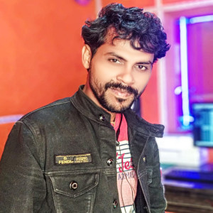 Listen to Payal Ghayal Kaileba song with lyrics from Rinku Raja