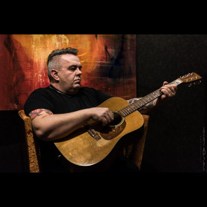 收聽Arnt Fredrik Hansen aka Bigfoot的Mån´og du歌詞歌曲