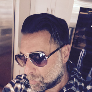 Listen to Summertime song with lyrics from Timur