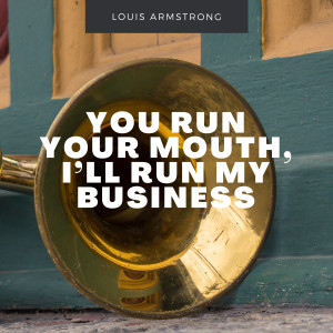 ดาวน์โหลดและฟังเพลง In The Gloaming พร้อมเนื้อเพลงจาก Louis Armstrong