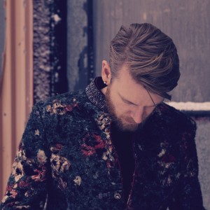 Listen to Dreaming song with lyrics from Are Lauritzen