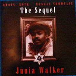 收聽Junia Walker的Sealed with a Kiss歌詞歌曲