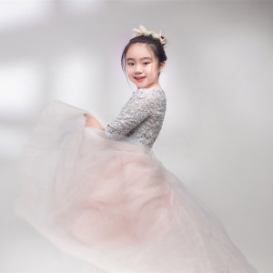 Listen to 一路生花 (童声版) song with lyrics from 于翕