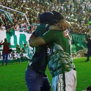 Cockney Rejects的專輯Chapecoense