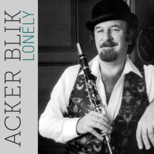 ดาวน์โหลดและฟังเพลง Lonely พร้อมเนื้อเพลงจาก Acker Blik