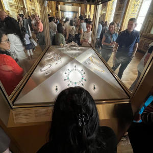 收聽SBS的Frenesí (feat. Baby Pantera) (Explicit)歌詞歌曲