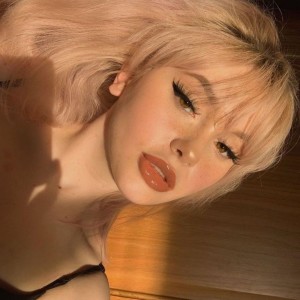 Listen to hola mamacita! (Explicit) song with lyrics from Sdbyrim