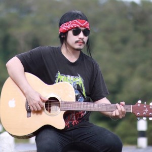 Dengarkan lagu สายเกินไป (Instrumental) nyanyian วุฒิ ป่าบอน พาราฮัท dengan lirik