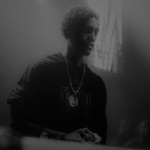 Dengarkan lagu Mal Intencionada (Remix|Explicit) nyanyian DJ Escobar dengan lirik