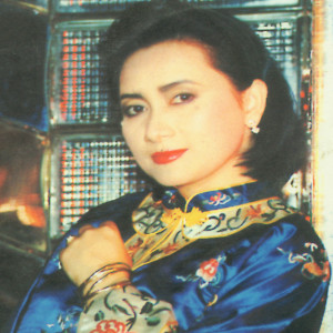 Dengarkan Cinta Hampa lagu dari Titiek Sandhora dengan lirik