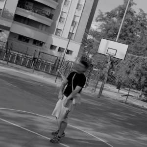 ดาวน์โหลดและฟังเพลง CODES พร้อมเนื้อเพลงจาก MOL