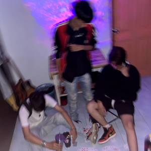 Listen to antiques (Explicit) song with lyrics from Lil Besia