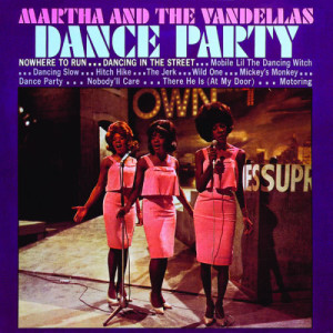 ดาวน์โหลดและฟังเพลง Nobody'll Care (Stereo) พร้อมเนื้อเพลงจาก Martha Reeves & The Vandellas