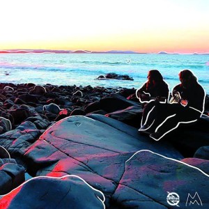 ดาวน์โหลดและฟังเพลง Everything Around Us (feat. Johanna and Jayden) พร้อมเนื้อเพลงจาก Major Minor